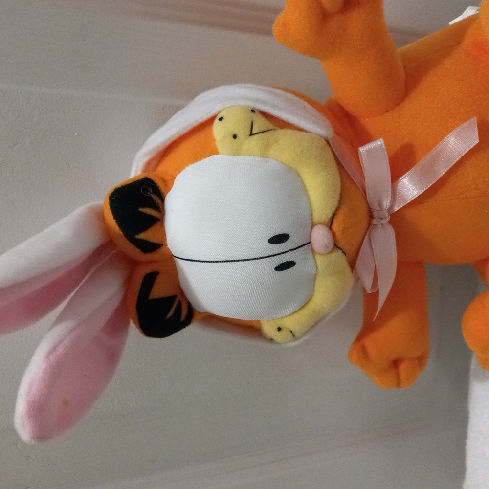 Vintage Garfield bunny 1981
